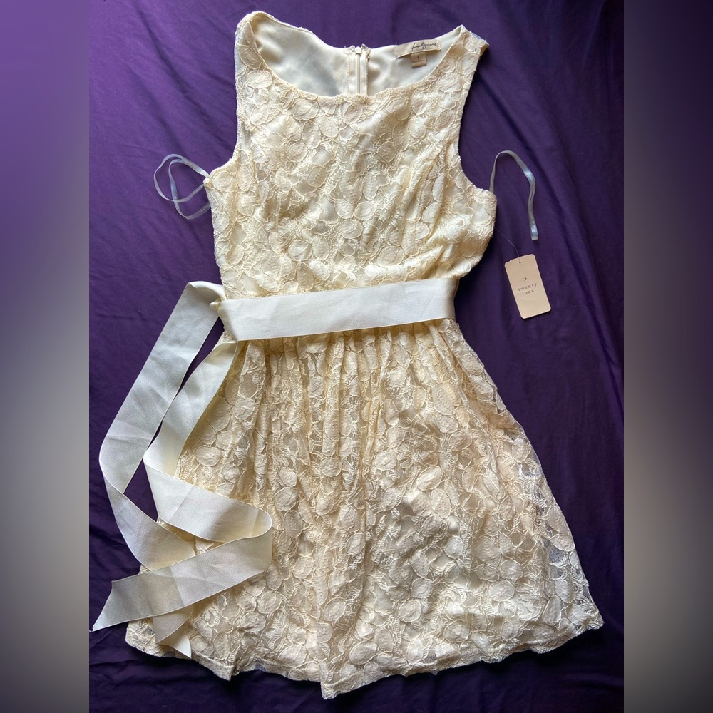 Twenty One Cream Lace Dress
